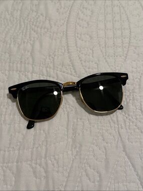 Ray-Ban Clubmaster Sunglasses Black and Gold with Dark Green Lenses